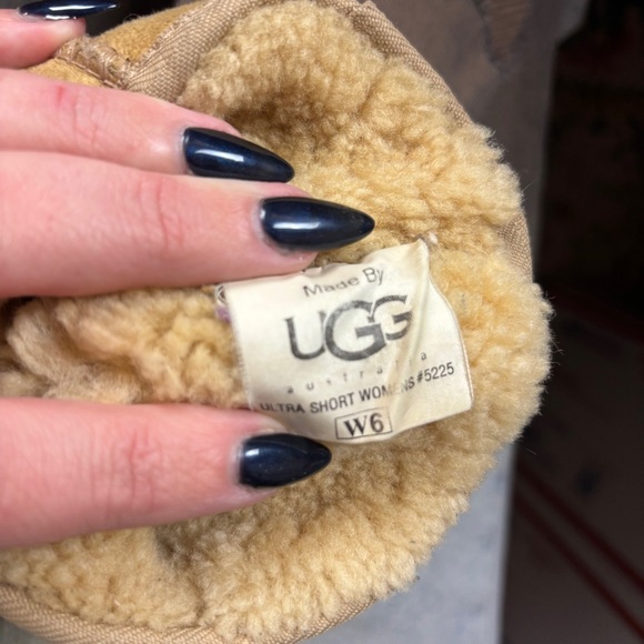 UGG Women’s Vintage Original Ultra Short Shearling lined Boots Tan size: 6 - Picture 7 of 10